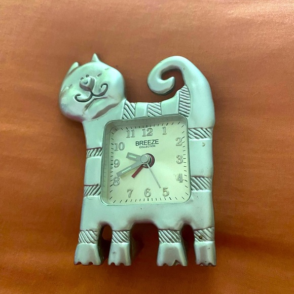 Cat standing clock Breeze collection - Picture 1 of 13